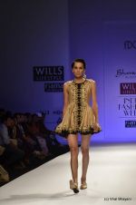 Model walk the ramp for Bhanuni by Jyoti Sharma Show at Wills Lifestyle India Fashion Week 2012 day 3 on 8th Oct 2012 (3).JPG